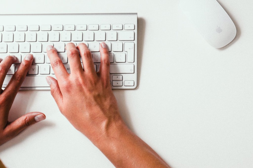 ביי איט בפארק - הלוח של השכונה